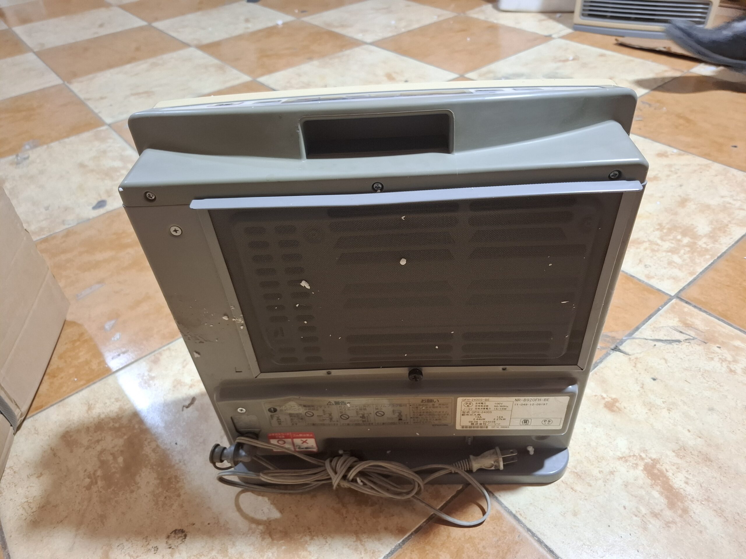 بخاری گازی فن دار ژاپنی بدون دودکش 2500 مناسب 30 الی 40 متر - Image 4